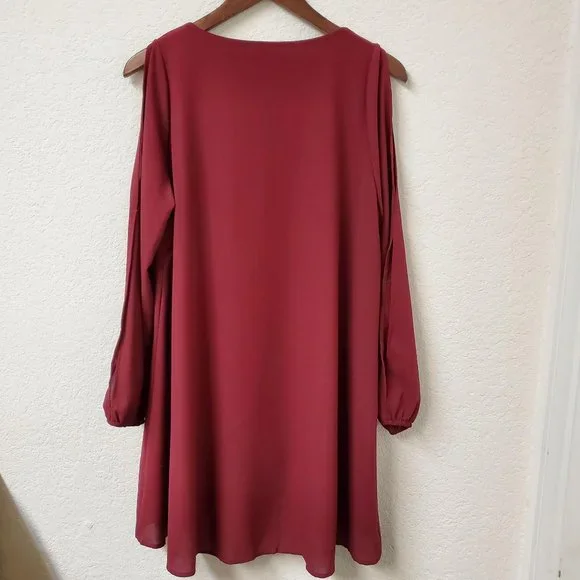 MTS COLD SHOULDER DRESS SIZE M - Picture 2 of 8